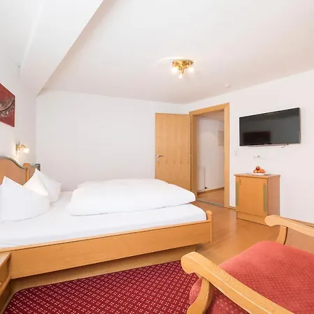 Guest house Tuxerstubl 3*