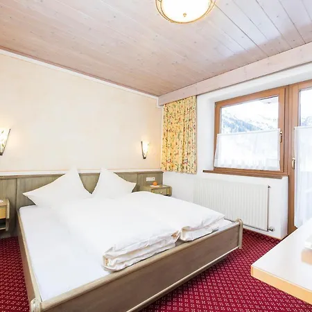 بيت ضيافة Tuxerstuebl