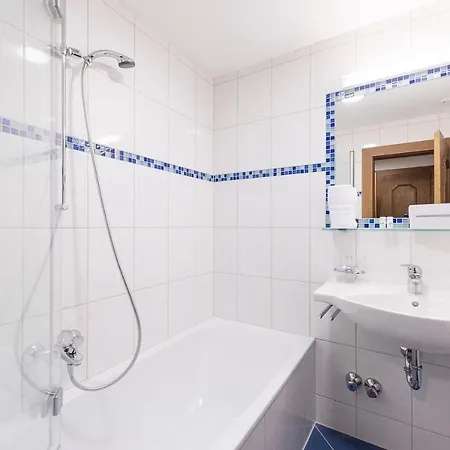 Tuxerstuebl Affittacamere 3*