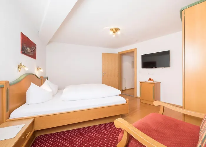 招待所 图科瑟司徒布尔旅馆 3*